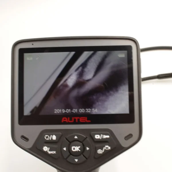 شاشة Autel MV480 تعرض صورة فحص تجريبية